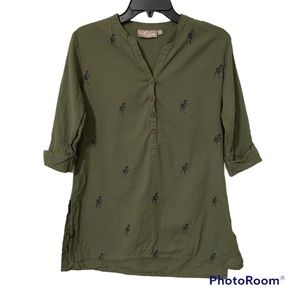 Utsa Linen Blend V Neck Kurti Tunic Embroidered Woman Carrying Bag Green Medium